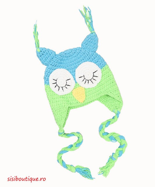 Green and blue owl knitted hat